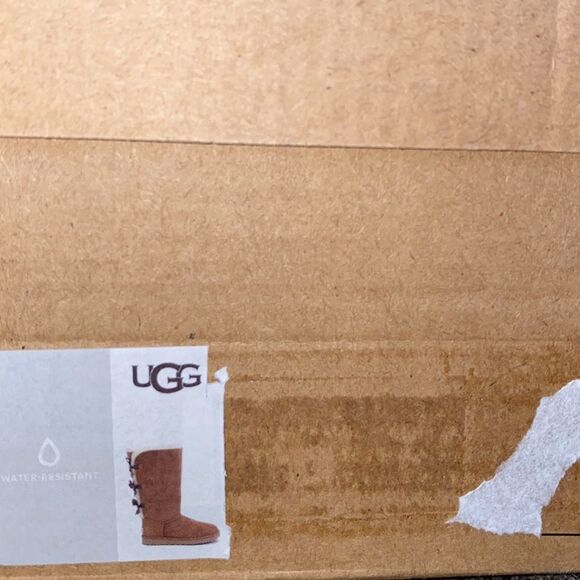 UGG BAILEY BOW TALL - Picture 6 of 6